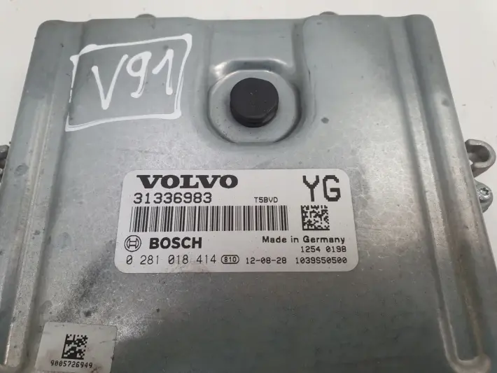 Volvo S60 II V40 II 2.0 D3 STEROWNIK SILNIKA komputer 31336983 0281018414