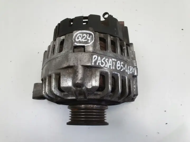 VW Passat B5 1.6 8V ALTERNATOR Valeo 06B903016D 90A