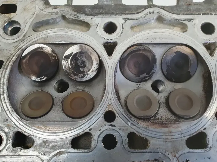 Peugeot 307 1.6 16V GŁOWICA CYLINDRÓW 9636076010