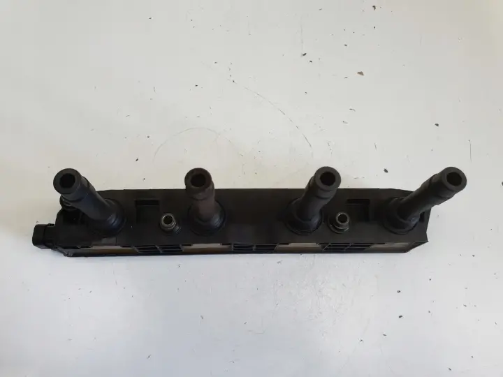 Opel Meriva A 1.6 16V CEWKA ZAPŁONOWA 19005212