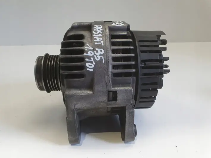 VW Passat B5 Audi A4 B5 A6 C5 1.9 TDI ALTERNATOR Valeo 028903027T 90A