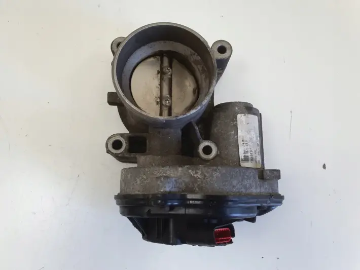 Ford Focus MK2 1.8 16V PRZEPUSTNICA 4M5G-ED