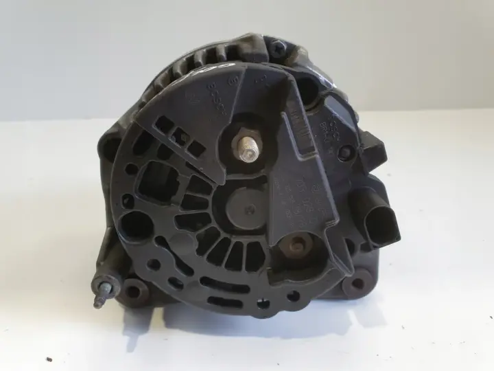 VW Golf IV Bora Leon Octavia 1.4 1.6 16V ALTERNATOR Bosch 028903028D 90A