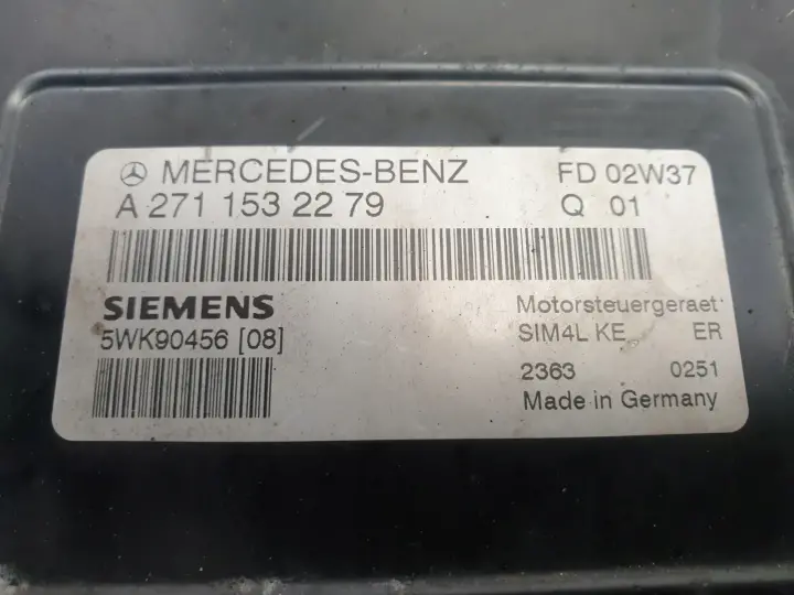 Mercedes W203 1.8 K STEROWNIK SILNIKA komputer A2711532279