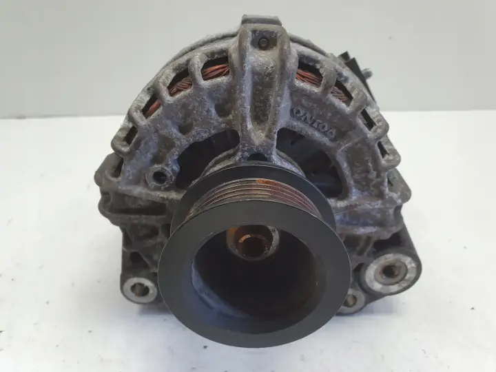 Volvo V40 II 2.0 D3 ALTERNATOR bosch 30659580