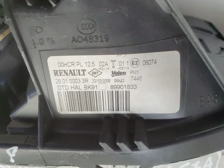 Renault Laguna III 07-10r PRZEDNIA LAMPA PRAWA prawy przód 260100033R