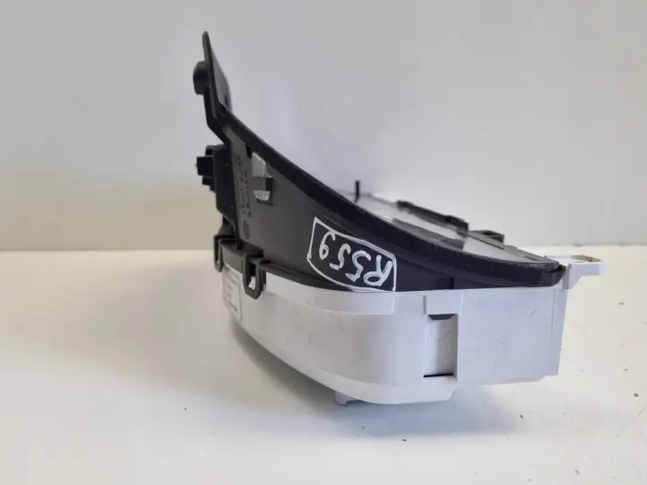 Volvo S80 II V70 III XC70 II 2.0 16V LICZNIK ZEGARY Europa 31343324AA