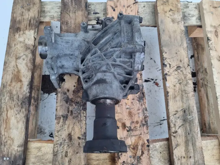 Volvo XC60 2.4 D5 REDUKTOR SKRZYNI BIEGÓW 7070010790