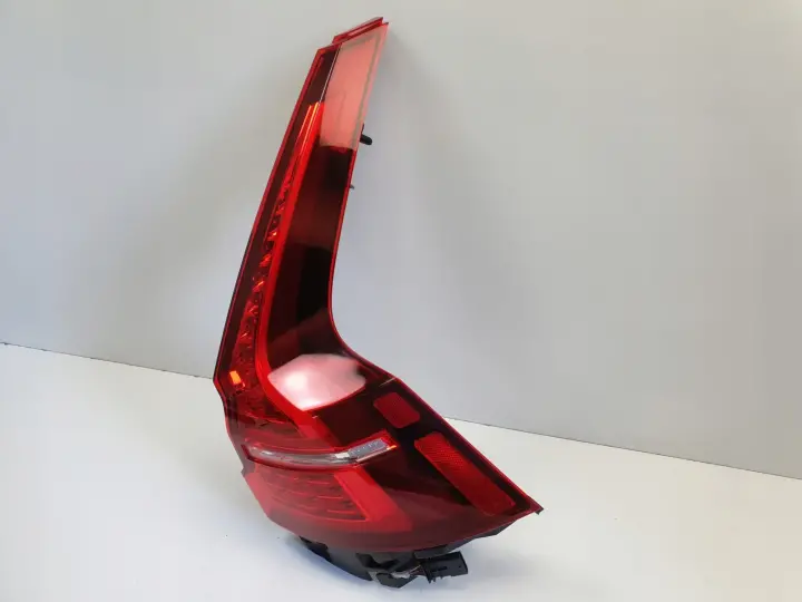 Volvo V60 II 18-24r TYLNIA TYLNA LAMPA PRAWA prawy tył 32291359