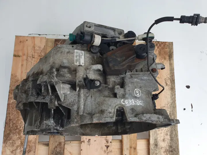 Volvo S60 II V60 2.0 D3 SKRZYNIA BIEGÓW manualna CG9R-7002-JC 1285052