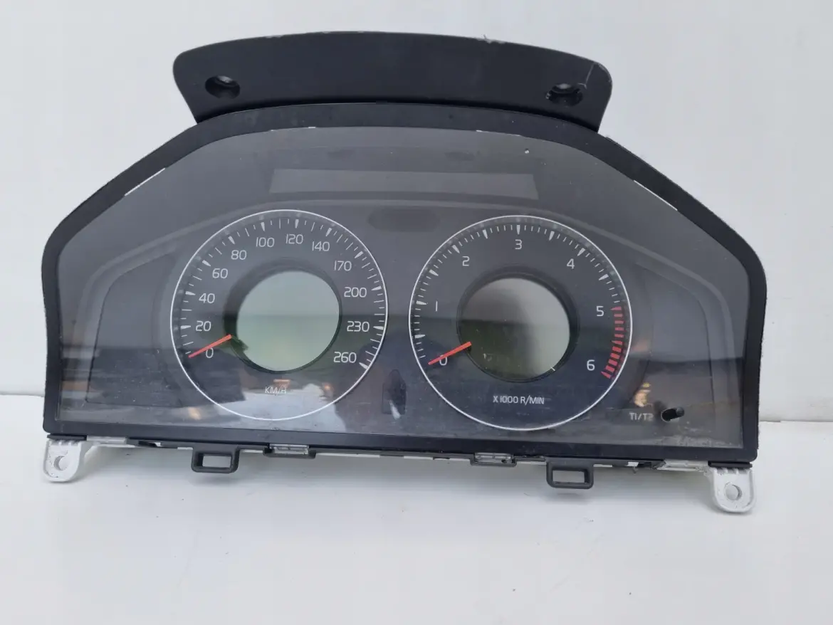 Volvo S80 II V70 III XC70 II 2.4 D5 LICZNIK ZEGARY Europa 30786623AB