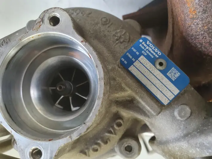 Volvo V40 II 2.0 D4 TURBOSPRĘŻARKA turbo 31397999 31361654 31361655