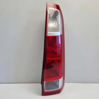 Opel Meriva A 03-05r TYLNIA TYLNA LAMPA PRAWA prawy tył ŁADNA