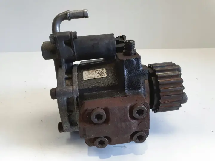 Audi A3 II 8P 1.6 TDI POMPA WTRYSKOWA paliwa 03L130755E