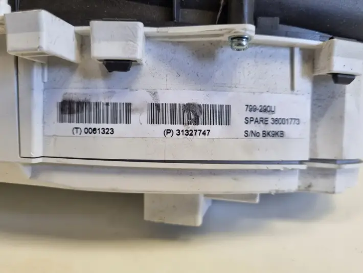 Volvo VOLVO S60 II V60 I Diesel LICZNIK ZEGARY Europa 31327747