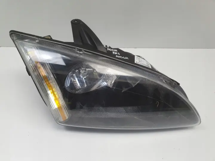 Ford Focus II MK2 04-11r PRZEDNIA LAMPA PRAWA PRAWY PRZÓD 4M51-13W029-KE