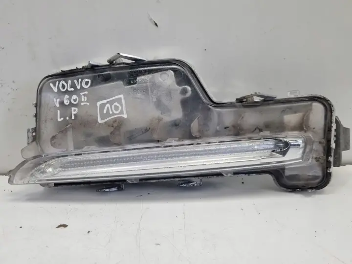 Volvo S60 II V60 LIFT PRZEDNI HALOGEN LEWY PRZÓD kierowcy LED DRL 31420395