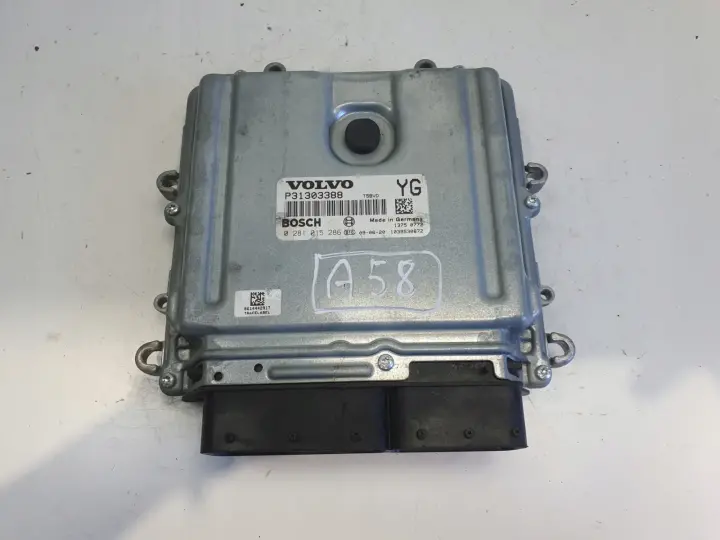 Volvo V40 II 2.0 D3 STEROWNIK SILNIKA komputer 31336983 0281018414