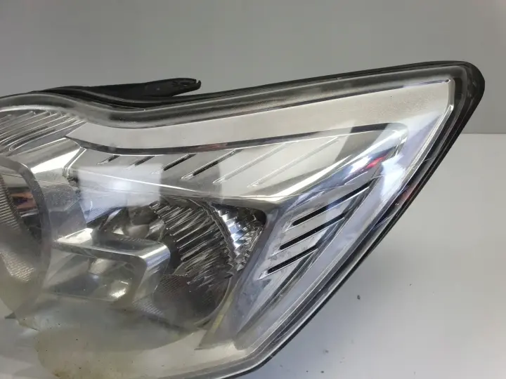 Ford Focus mk2 lift 07-11 PRZEDNIA LAMPA LEWA lewy przód anglik