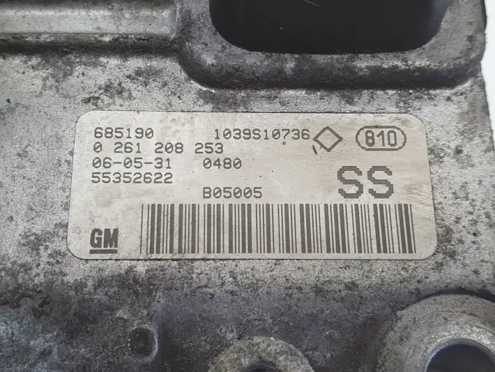 Opel Corsa C 1.2 16V STEROWNIK SILNIKA komputer 0261208253 SS
