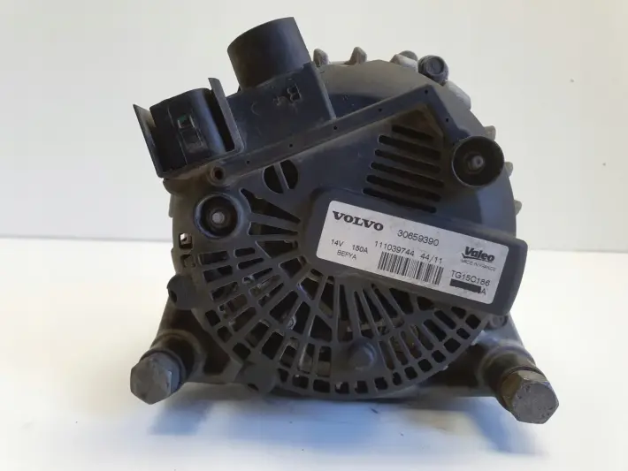 Volvo V40 II 1.6 D2 ALTERNATOR 30659390 valeo 150A