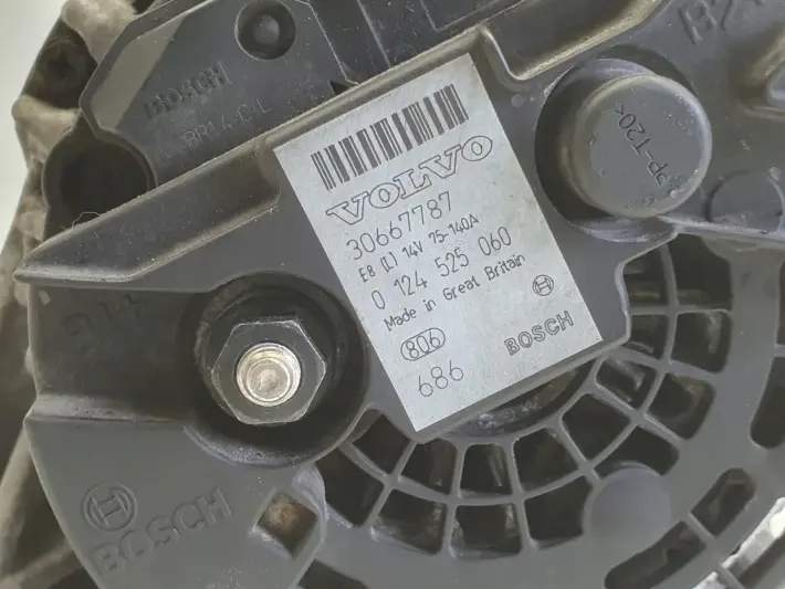 Volvo XC90 2.4 D5 ALTERNATOR bosch 30667787