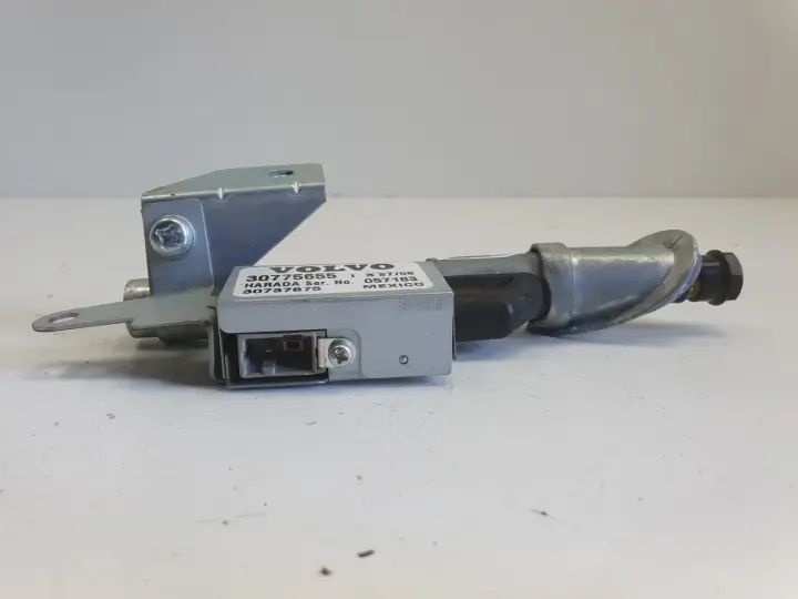 Volvo VOLVO C70 II Cabrio WZMACNIACZ ANTENY antena 30775655