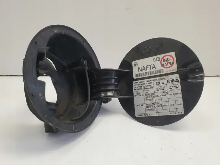 Skoda Roomster diesel KLAPKA WLEWU PALIWA