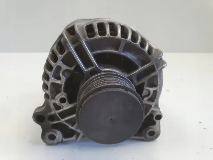 Skoda Octavia I 1.9 TDI ALTERNATOR Bosch 028903028E 120A