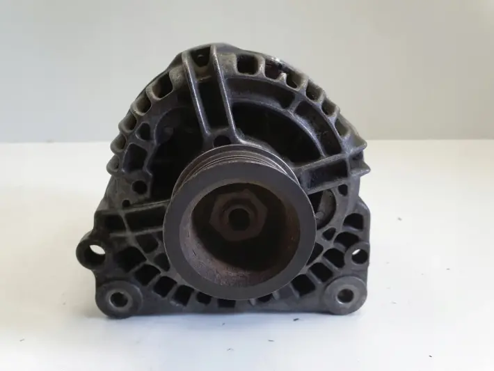 VW Golf IV Bora Leon Octavia 1.4 1.6 16V ALTERNATOR Bosch 028903028D 90A