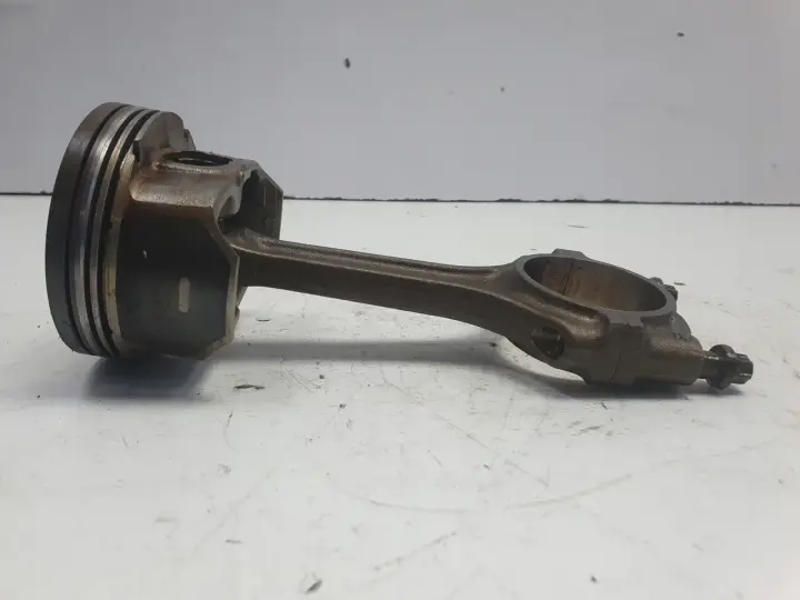 Opel Astra IV J 1.6 16V TŁOK KORBOWÓD B16XER