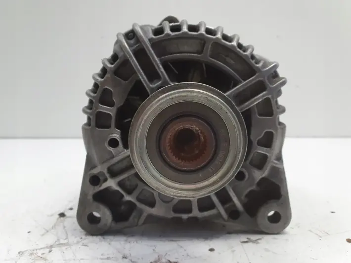 Nissan Qashqai 1.5 DCI ALTERNATOR bosch 8200728292