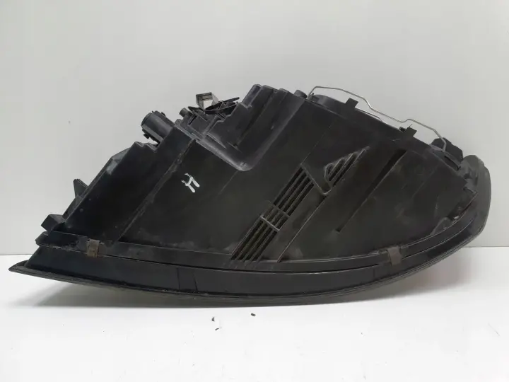 Volvo S40 II V50 LIFT XENON PRZEDNIA LAMPA PRAWA prawy przód 31265699