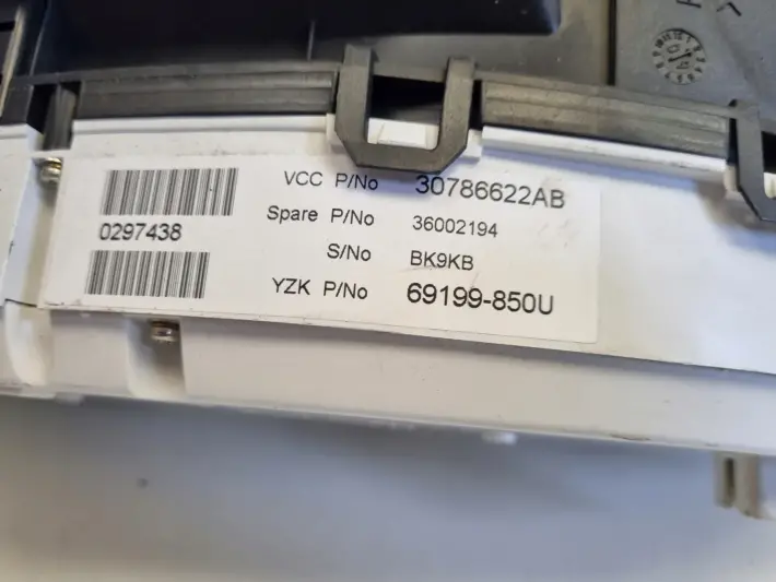Volvo S80 II V70 III XC70 II 2.0 16V LICZNIK ZEGARY Europa 30786622AB