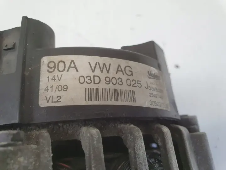 Skoda Fabia I VW Polo IV 1.2 12V ALTERNATOR valeo 03D903025J