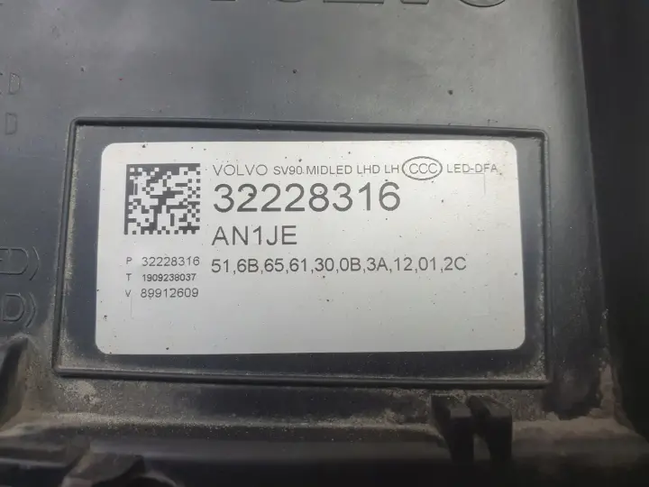 Volvo V90 S90 II PRZEDNIA LAMPA LEWA lewy przód FULL LED EUROPA 32228316