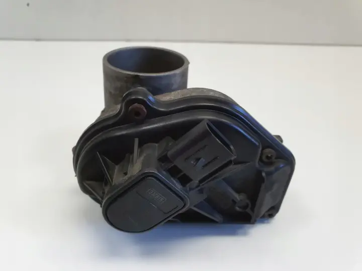 Ford Focus MK2 II 1.6 16V PRZEPUSTNICA VP4F9U-9E928-BA