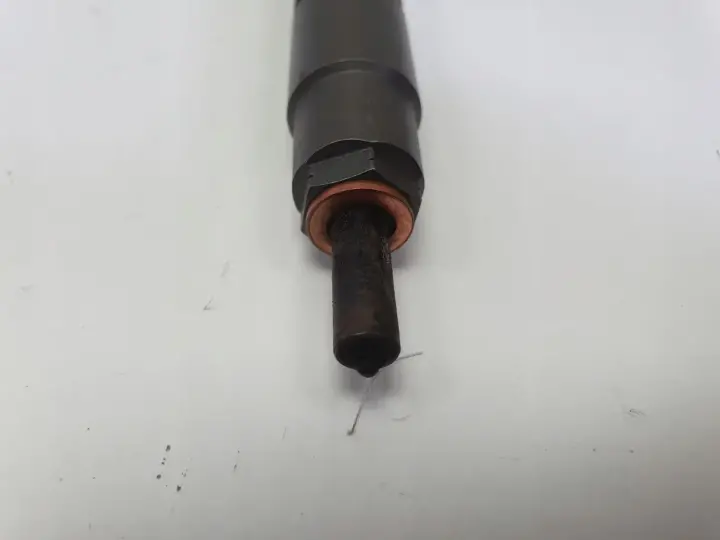 Volvo V70 III XC70 II lift 2.0D D4 WTRYSKIWACZ PALIWA Wtrysk 31405404