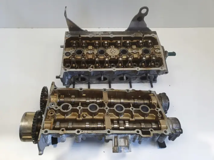 VW Golf VI 1.4 TSI GŁOWICA CYLINDRÓW wałki 03C103358BA