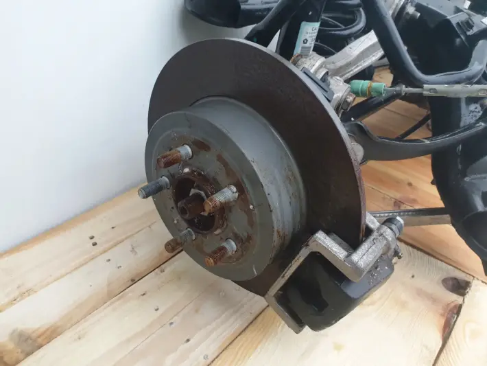 Dodge Challenger 3.6 V6 15- TYLNE ZAWIESZENIE TYŁ