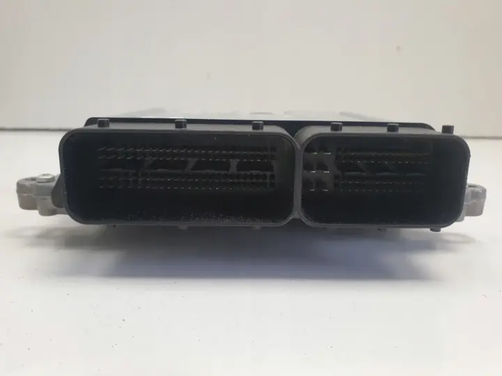 Volvo XC60 2.4 D5 STEROWNIK SILNIKA komputer 31392982 0281030782