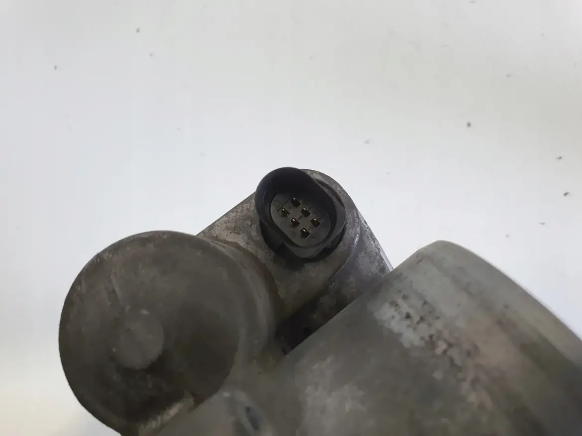 Audi A3 8L 1.6 16V PRZEPUSTNICA 036133062M