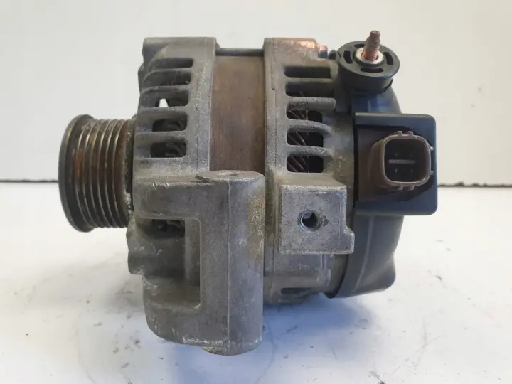 Lexus IS IS220 2.2 D-CAT ALTERNATOR oryginał