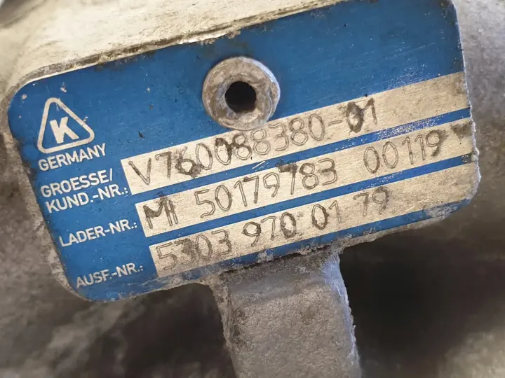 4b62f800e2b564e45bef22ab67f15ede