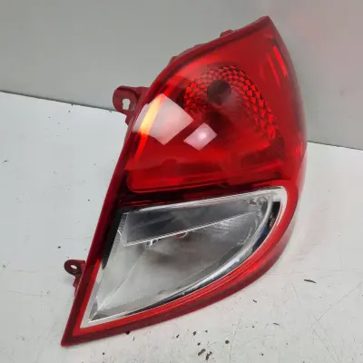 Renault Clio III HB lift TYLNA LAMPA PRAWA prawy tył pasażera 8200776050