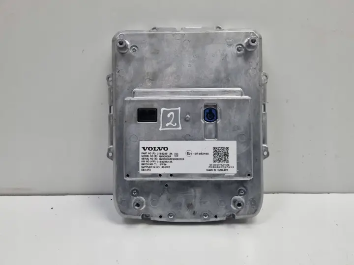 Volvo XC60 II V60 II V90 S90 XC90 II WYŚWIETLACZ EKRAN Nawigacji 31682851AA