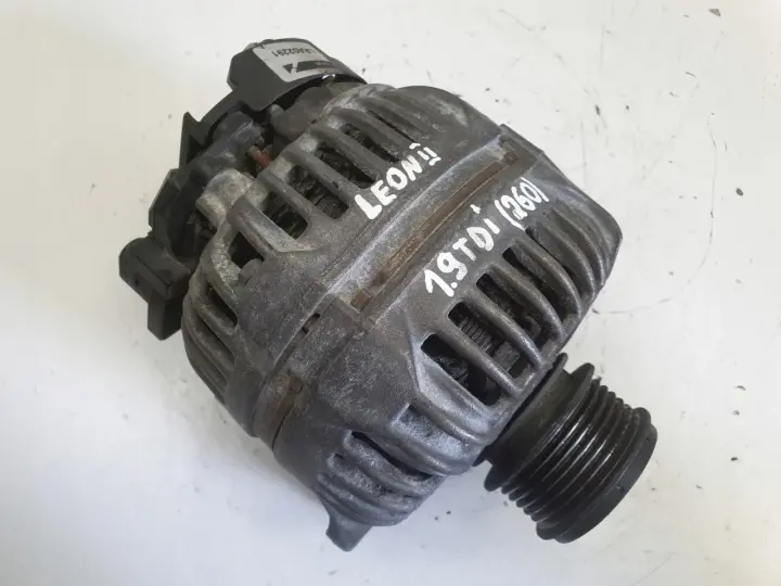 Seat Leon II 1.9 TDI ALTERNATOR Bosch