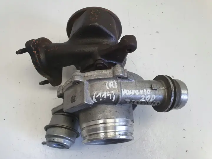 Volvo V40 II 2.0 D D2 TURBOSPRĘŻARKA turbo 31380130