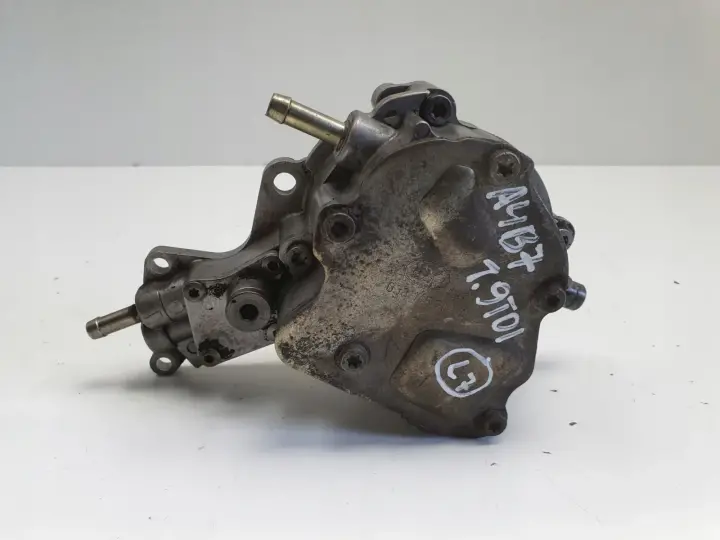 Audi A4 B7 1.9 TDI POMPA VACUM wakum 038145209A