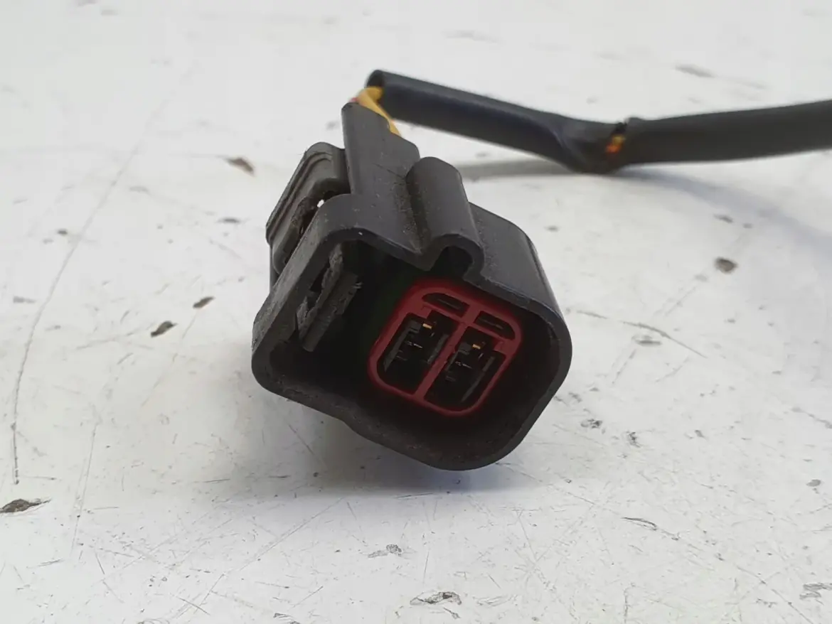 VOLVO V40 II NABÓJ PIROTECHNICZNY MASKI P31305432